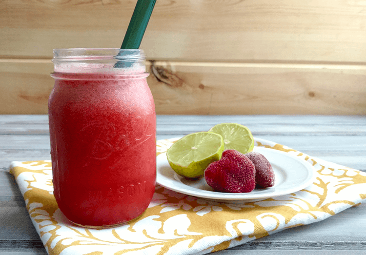 A lime strawberry slushy that's simple and refreshing - The Herbal Spoon
