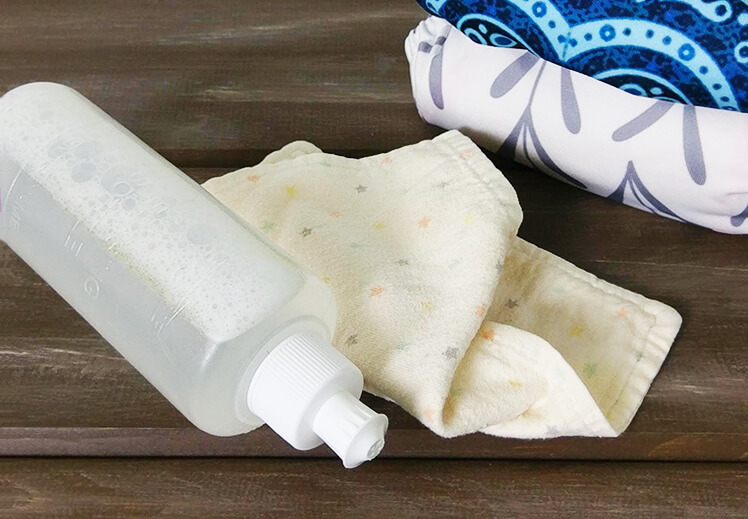 How to make homemade wipe solution in under 1 minute with just 3 ingredients - The Herbal Spoon 