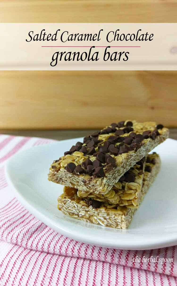 Chewy salted caramel chocolate granola bars - gluten free, dairy free, naturally sweetened - The Herbal Spoon